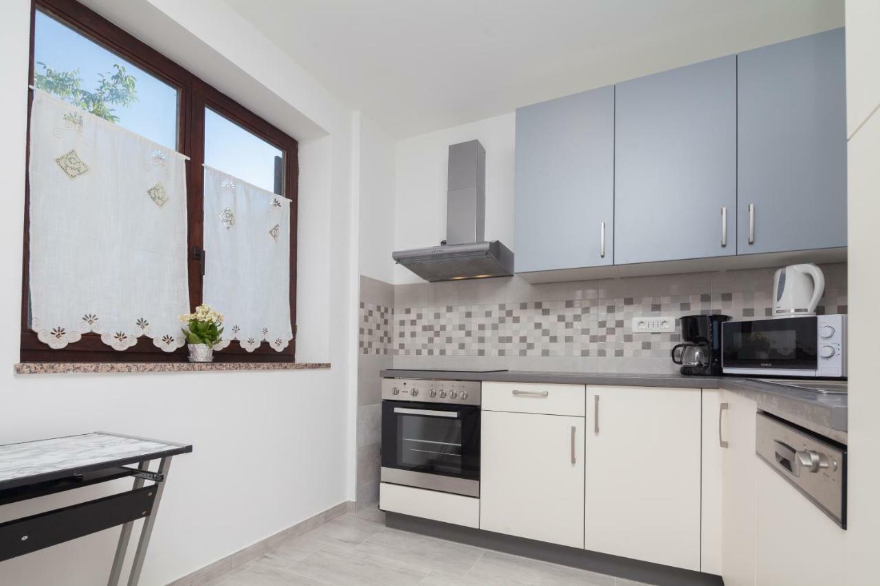 Apartamento New Brend App Matija Pinezici  Exterior foto