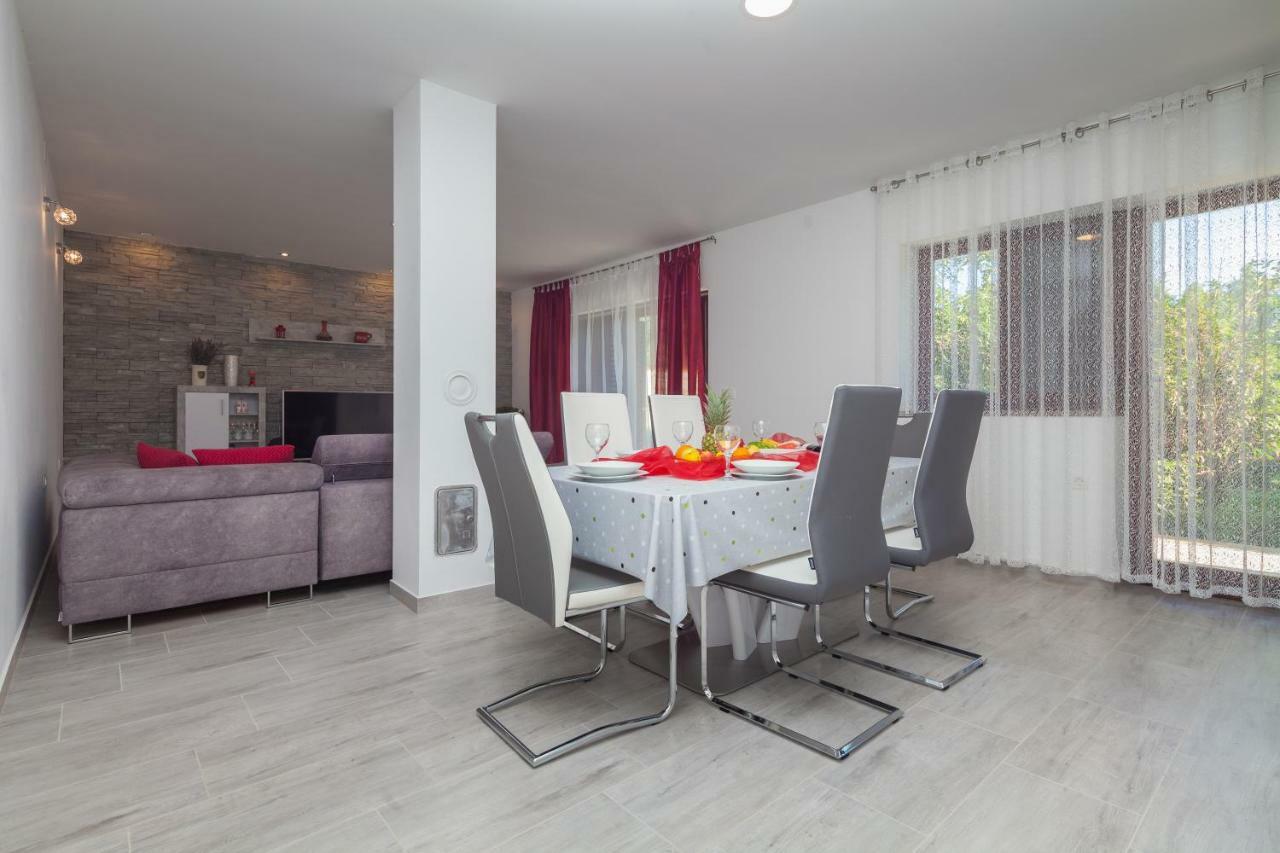 Apartamento New Brend App Matija Pinezici  Exterior foto