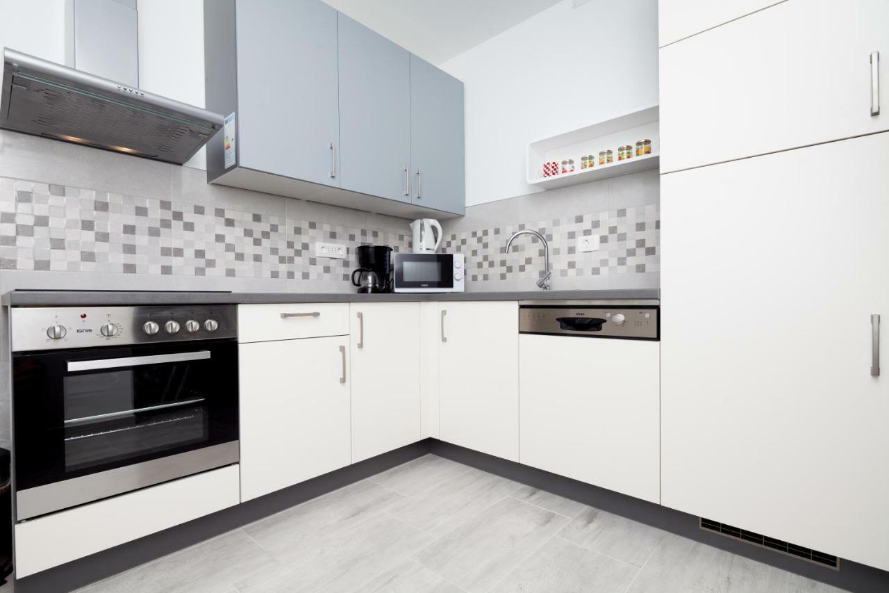 Apartamento New Brend App Matija Pinezici  Exterior foto